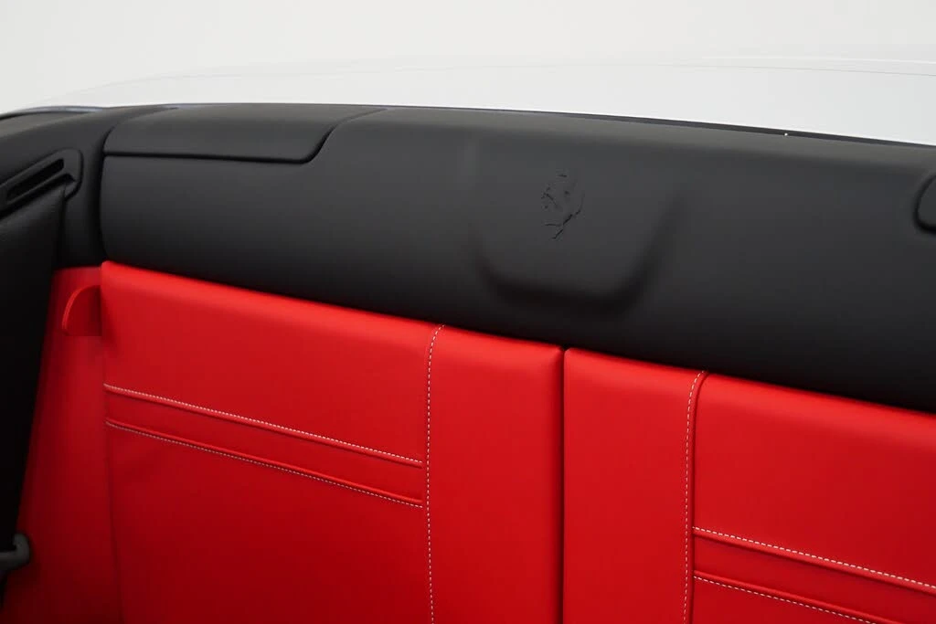 2017 Ferrari California T - Image 28 of 31