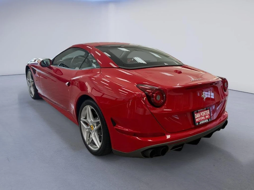2017 Ferrari California T - Image 5 of 12