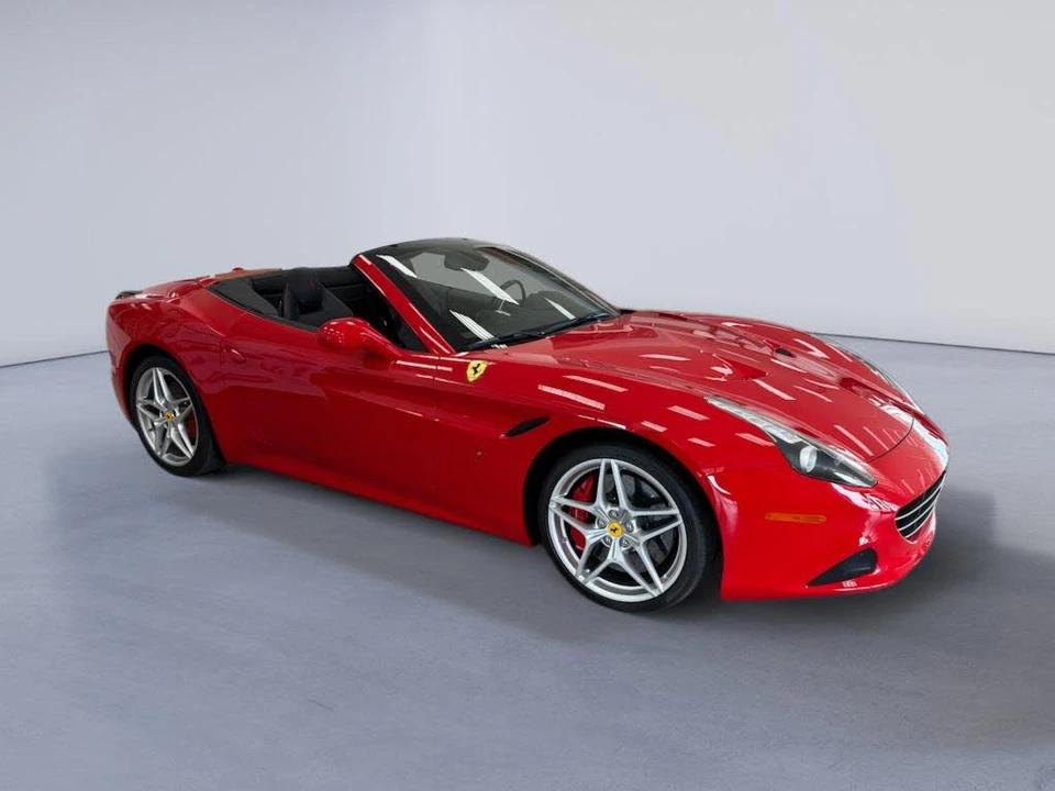 2017 Ferrari California T - Image 4 of 12
