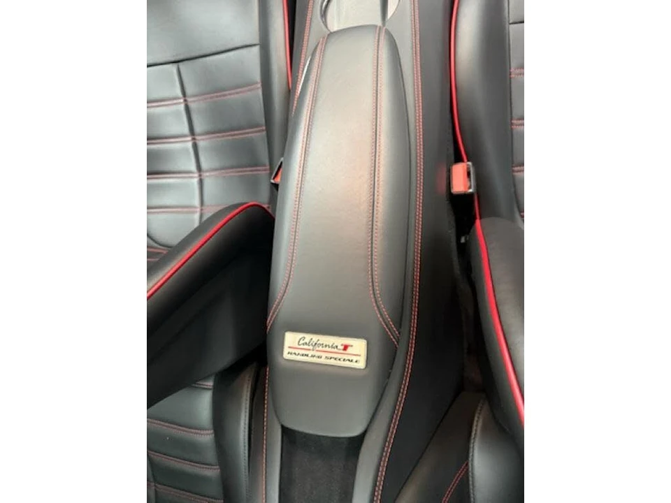 2017 Ferrari California T - Image 8 of 12