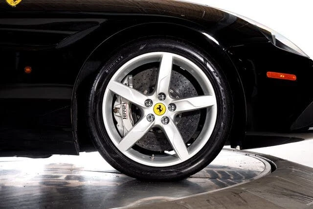 2017 Ferrari California T - Image 21 of 31