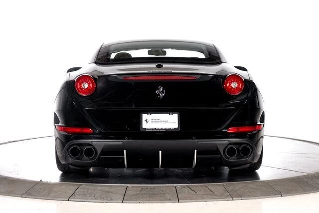 2017 Ferrari California T - Image 7 of 31