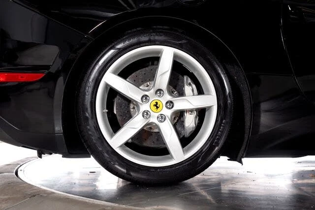 2017 Ferrari California T - Image 20 of 31