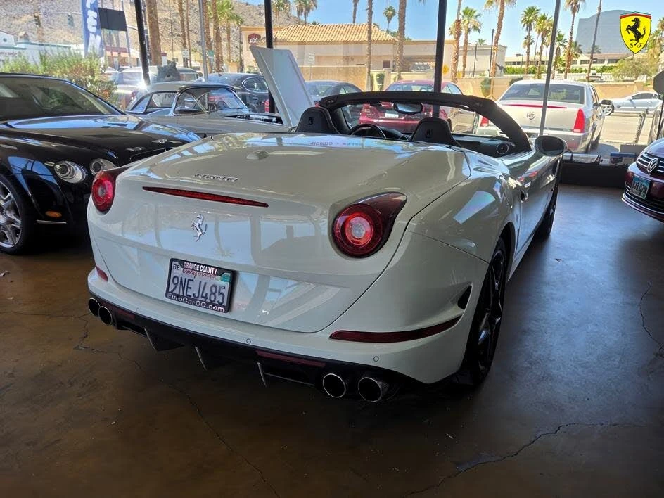 2017 Ferrari California T - Image 5 of 7