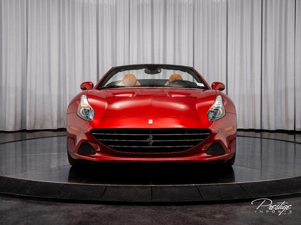 2017 Ferrari California T - Image 9 of 31