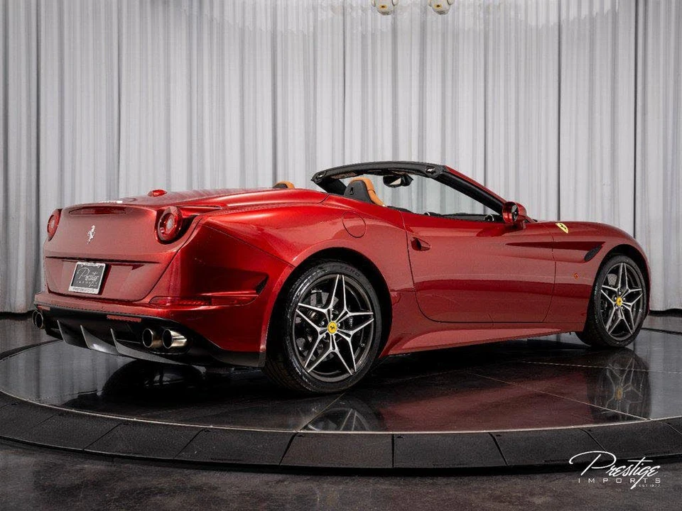 2017 Ferrari California T - Image 13 of 31