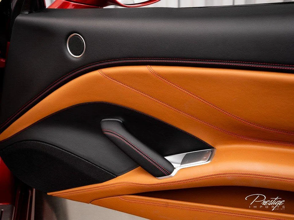 2017 Ferrari California T - Image 30 of 31
