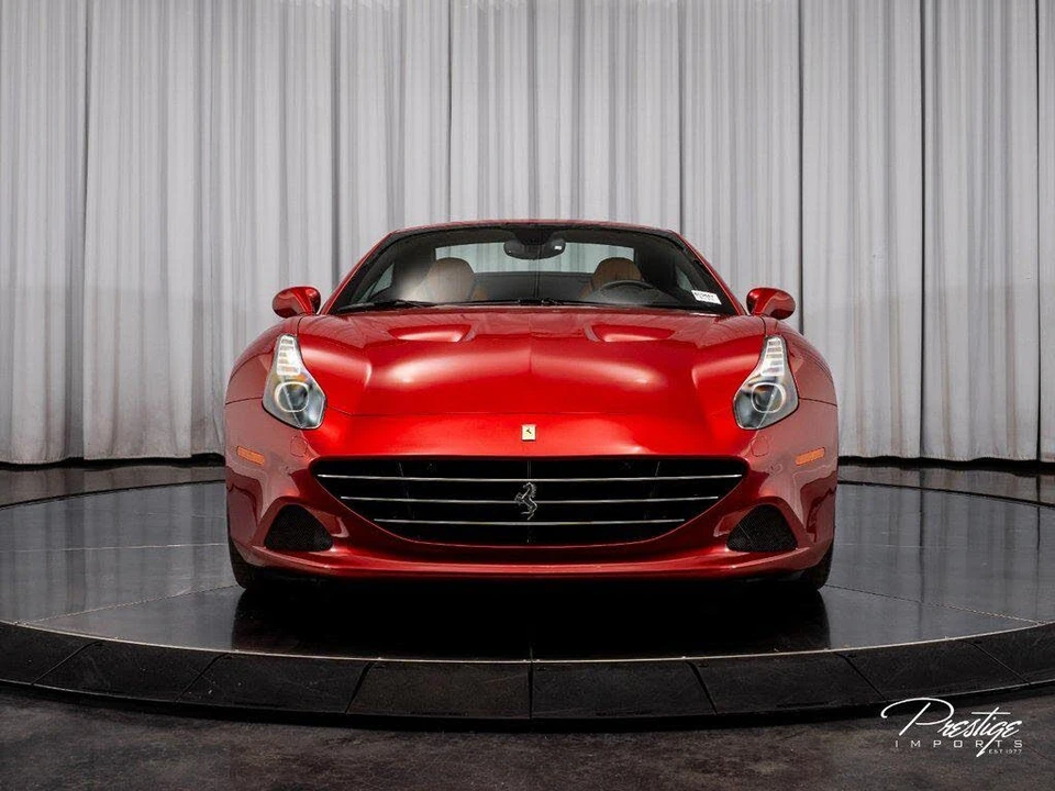 2017 Ferrari California T - Image 4 of 31