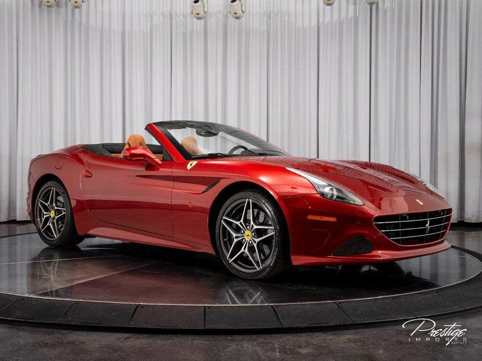 2017 Ferrari California T - Image 15 of 31