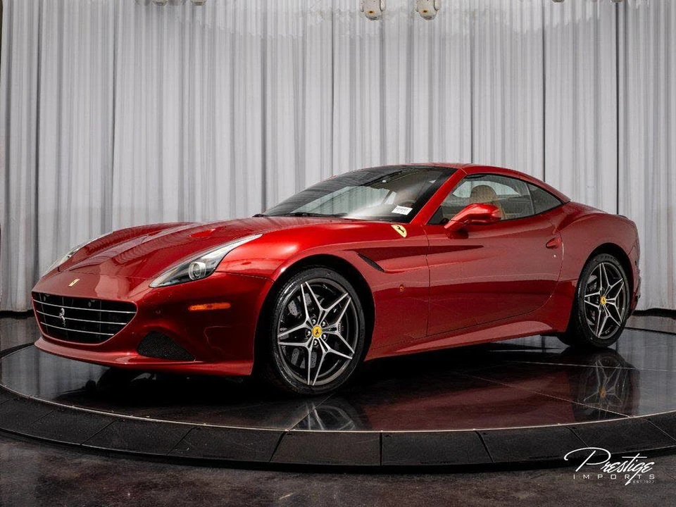 2017 Ferrari California T - Image 5 of 31