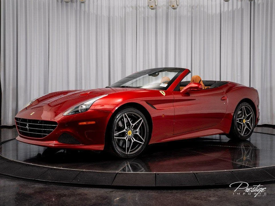 2017 Ferrari California T - Image 10 of 31