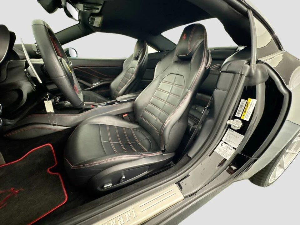 2017 Ferrari California T - Image 22 of 31