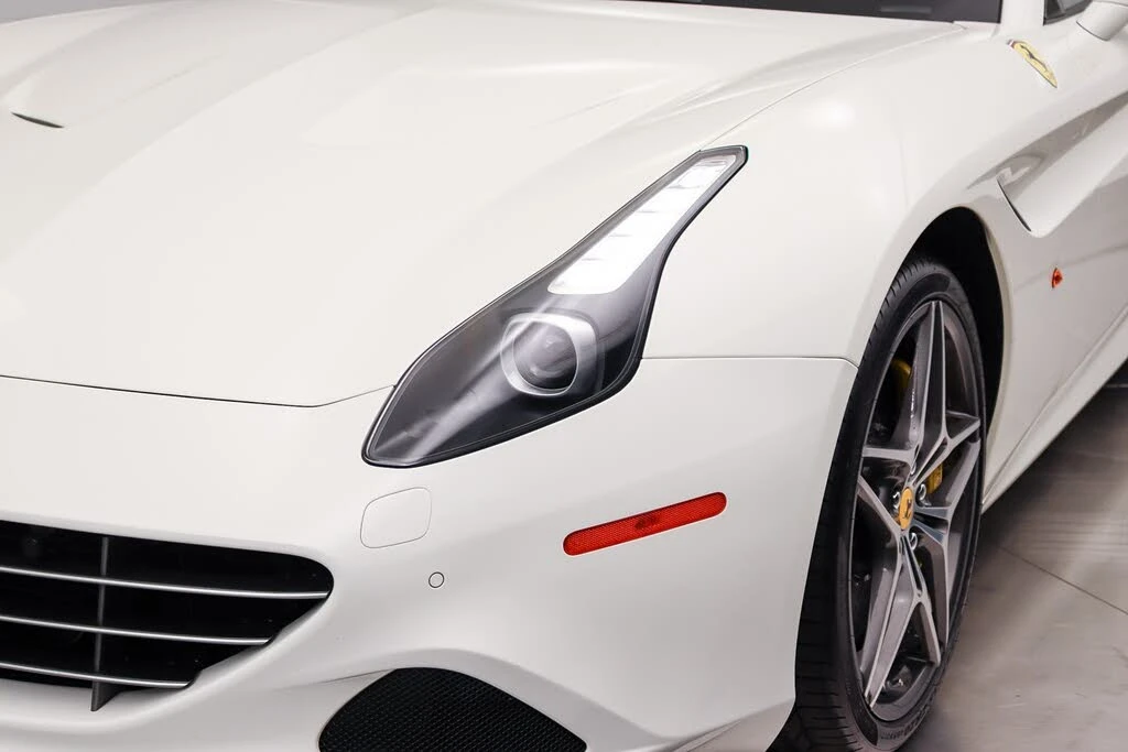 2017 Ferrari California T - Image 10 of 31