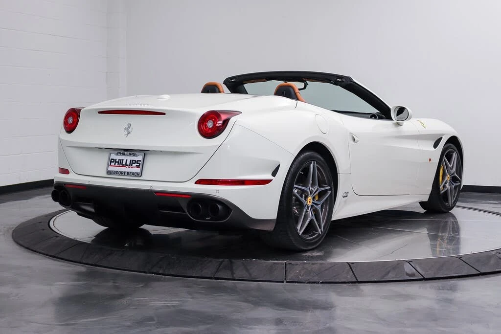 2017 Ferrari California T - Image 21 of 31