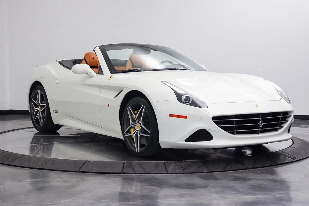 2017 Ferrari California T - Image 23 of 31