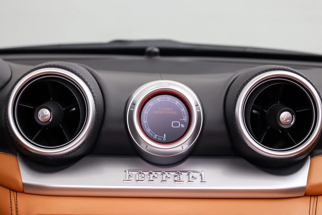 2017 Ferrari California T - Image 31 of 31