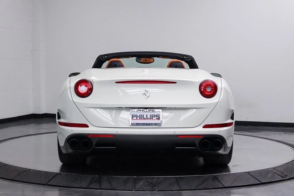 2017 Ferrari California T - Image 20 of 31