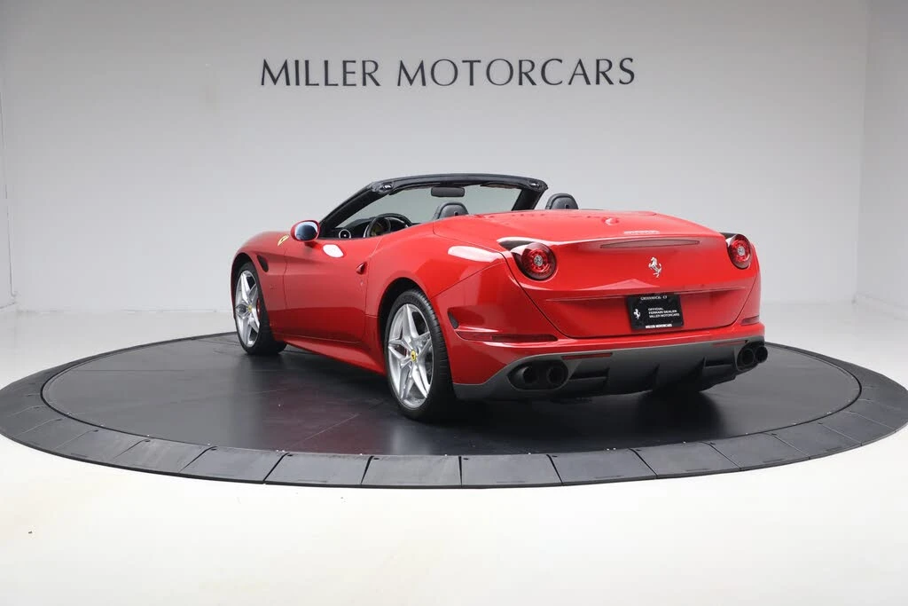 2017 Ferrari California T - Image 5 of 31