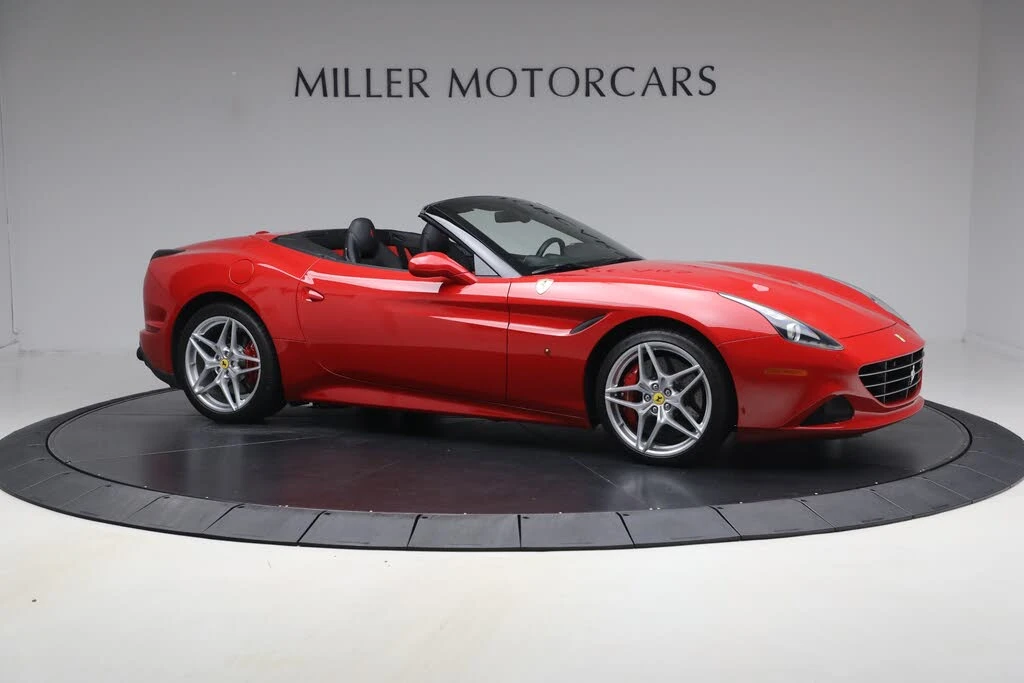 2017 Ferrari California T - Image 10 of 31