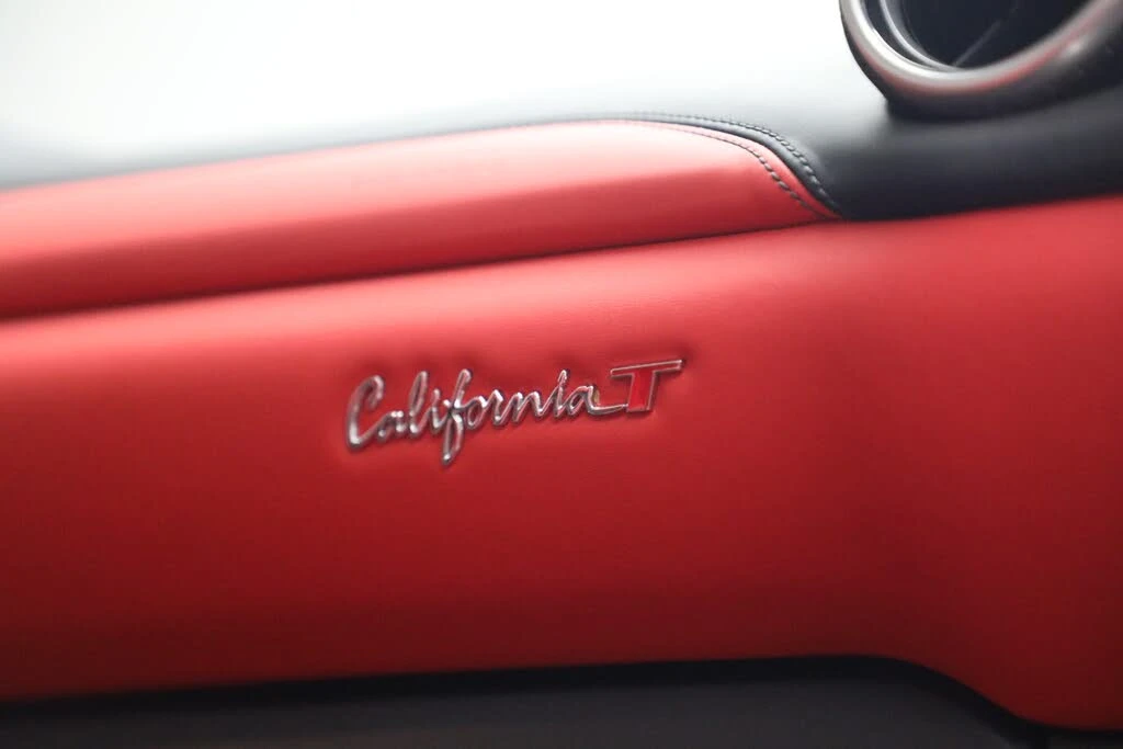 2017 Ferrari California T - Image 23 of 31