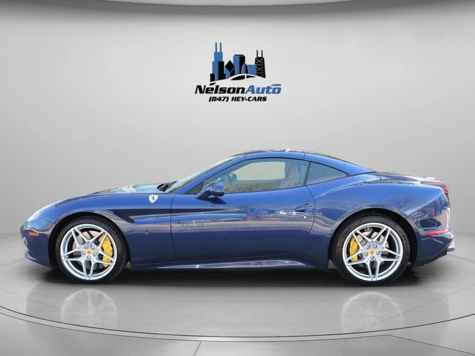 2017 Ferrari California T - Image 8 of 31