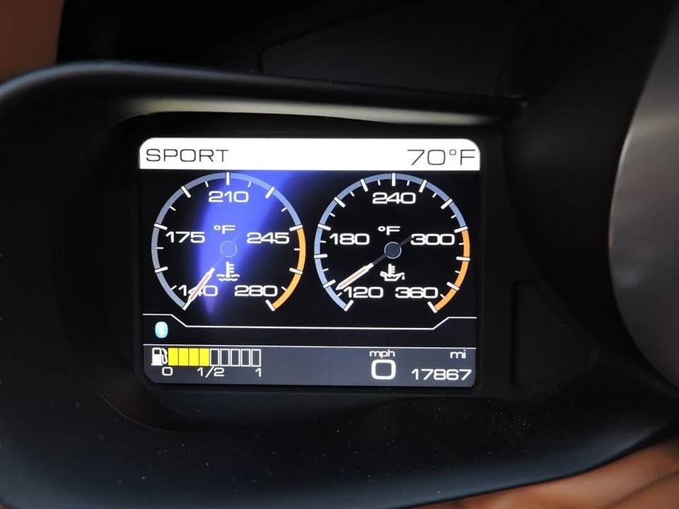 2017 Ferrari California T - Image 27 of 31