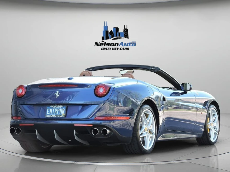 2017 Ferrari California T - Image 3 of 31