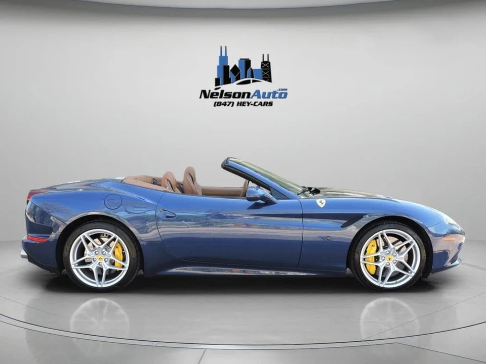 2017 Ferrari California T - Image 2 of 31