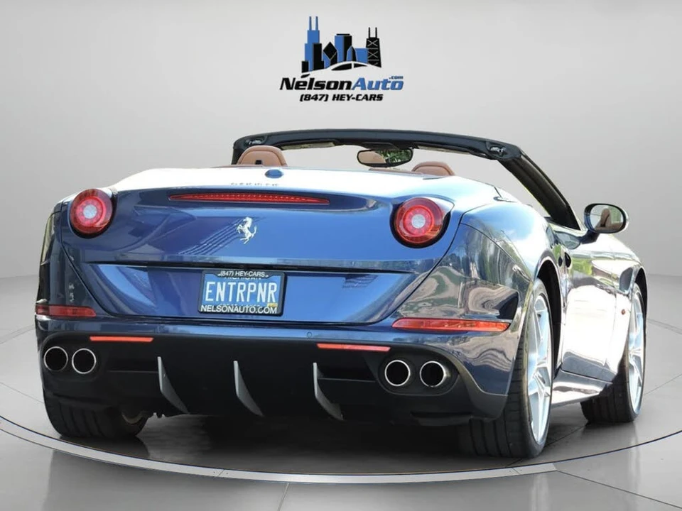 2017 Ferrari California T - Image 4 of 31