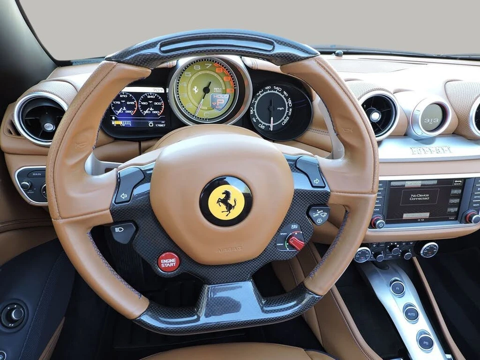 2017 Ferrari California T - Image 23 of 31