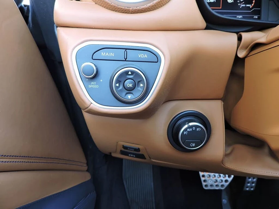 2017 Ferrari California T - Image 30 of 31