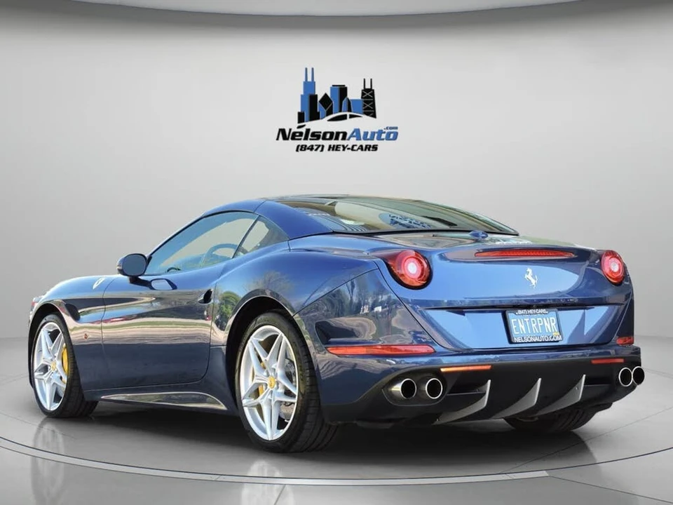 2017 Ferrari California T - Image 7 of 31