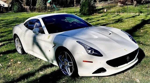2017 Ferrari California T - Image 3 of 8