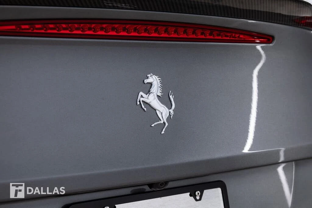 2017 Ferrari California T - Image 13 of 31