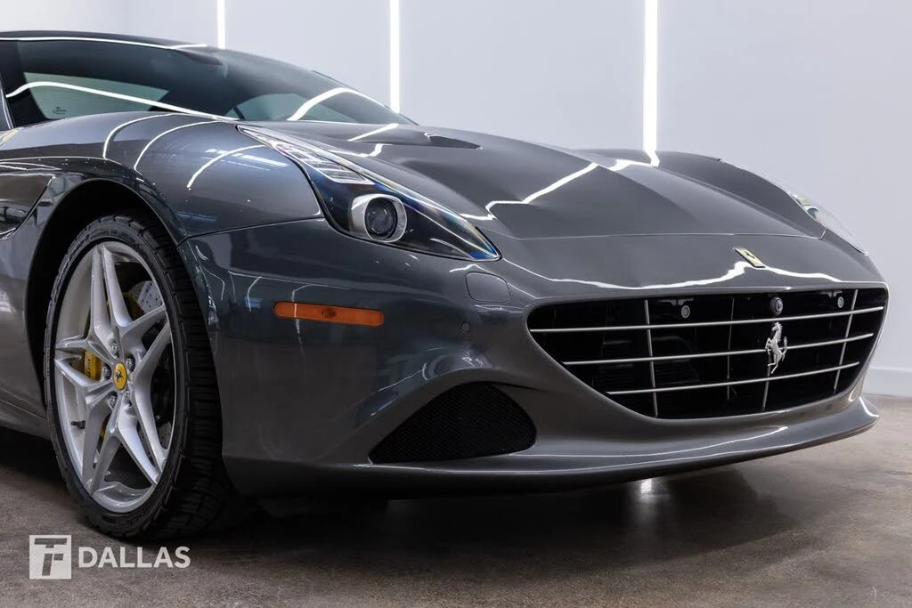 2017 Ferrari California T - Image 22 of 31