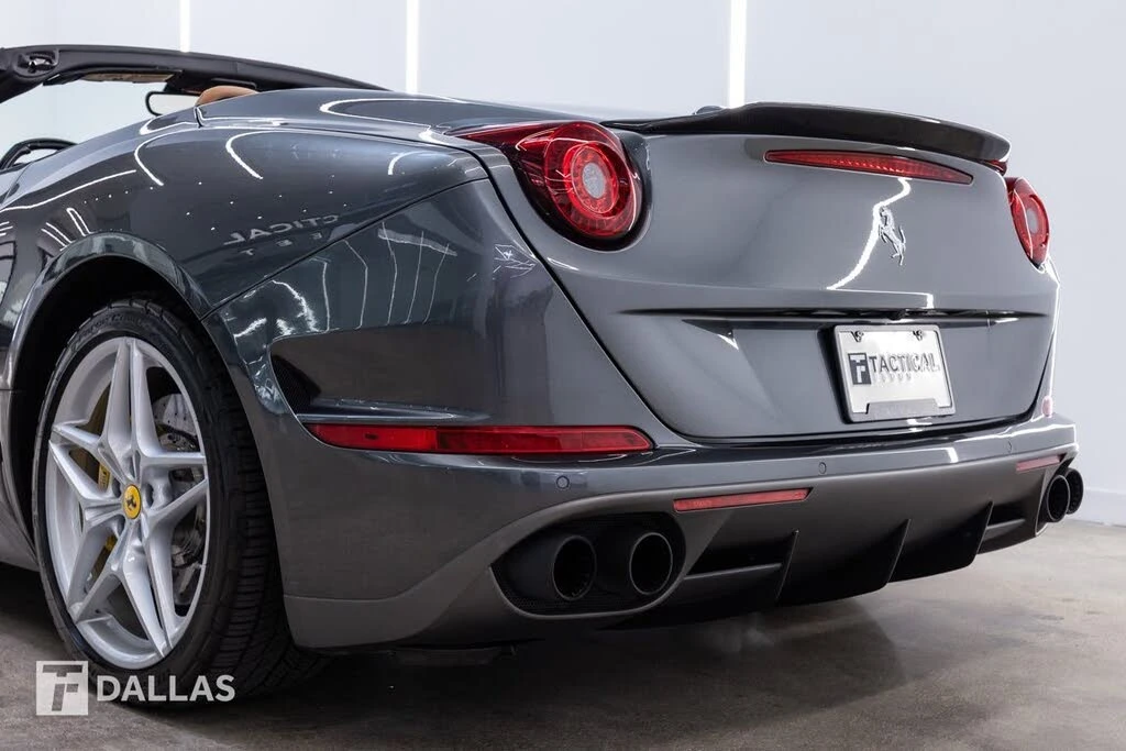 2017 Ferrari California T - Image 11 of 31
