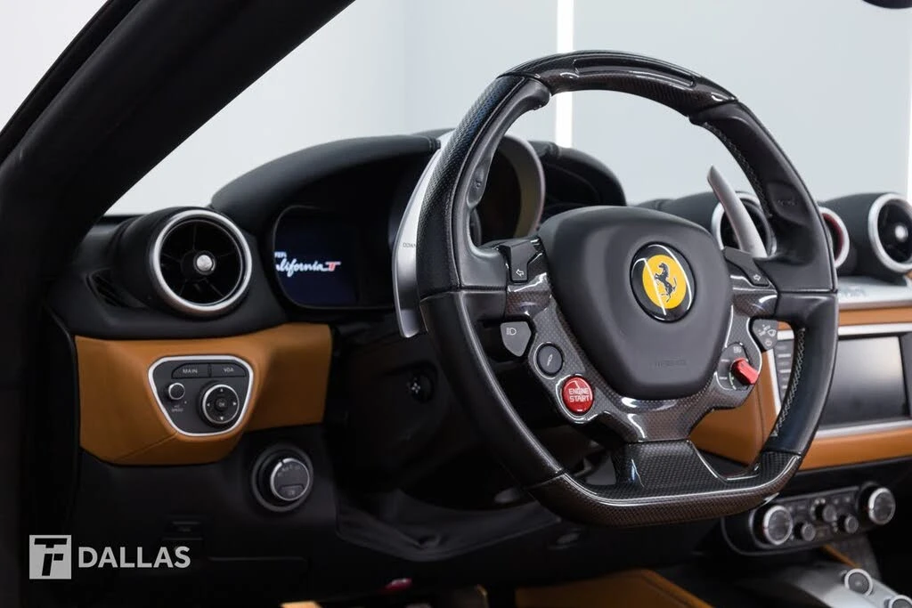 2017 Ferrari California T - Image 30 of 31