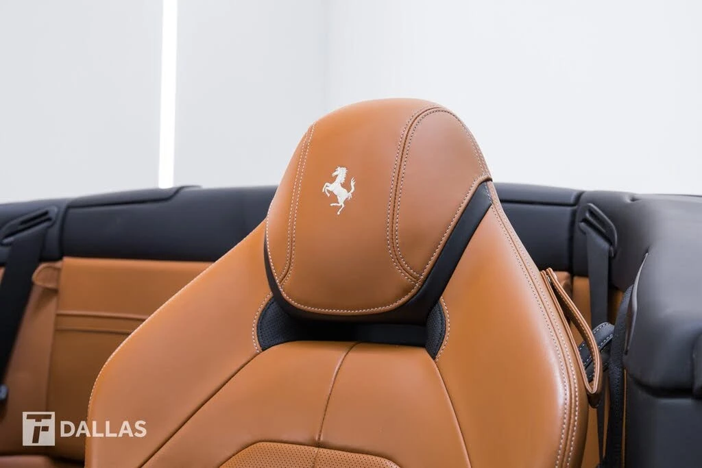 2017 Ferrari California T - Image 27 of 31