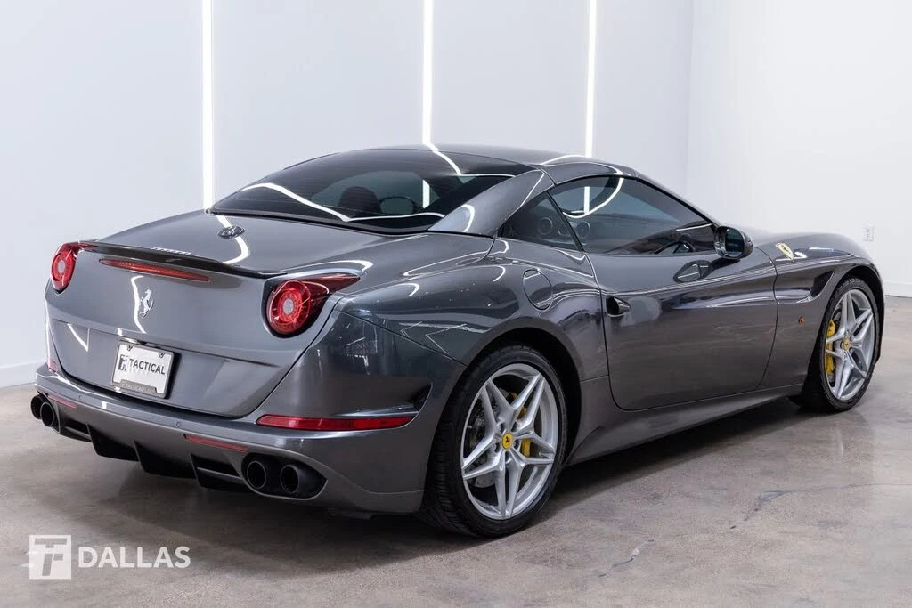 2017 Ferrari California T - Image 19 of 31