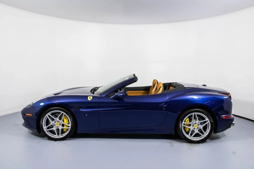 2017 Ferrari California T - Image 9 of 31