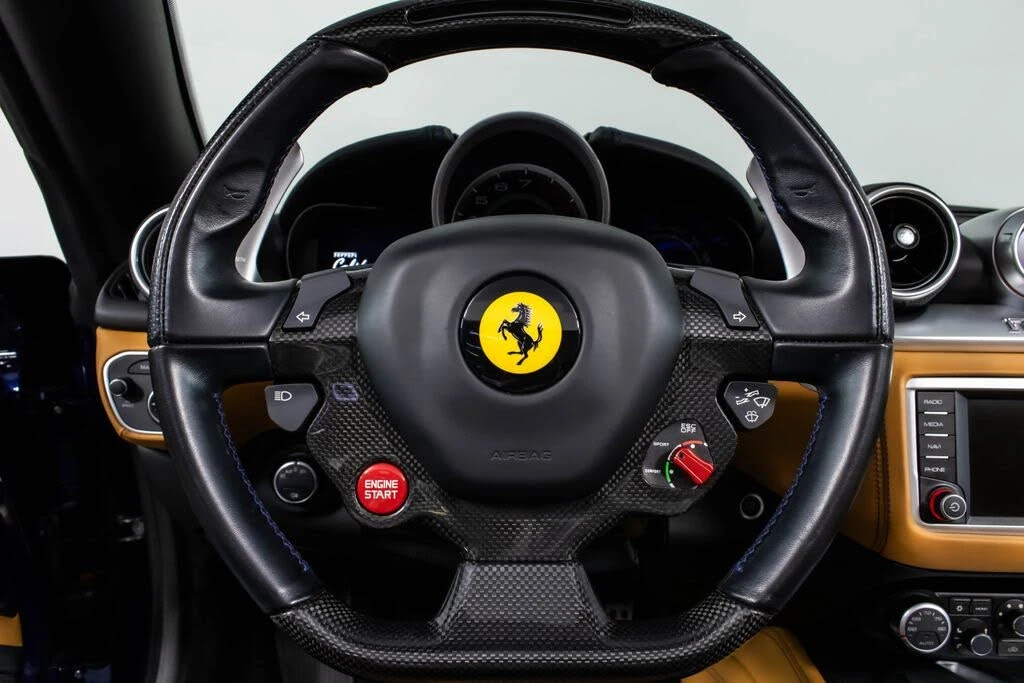 2017 Ferrari California T - Image 4 of 31
