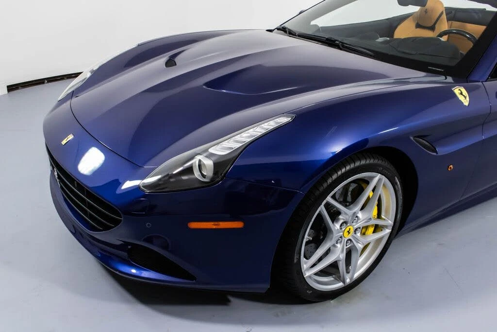 2017 Ferrari California T - Image 30 of 31