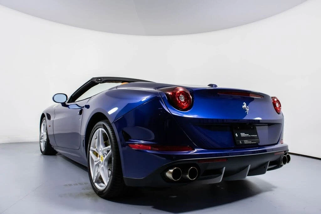 2017 Ferrari California T - Image 25 of 31