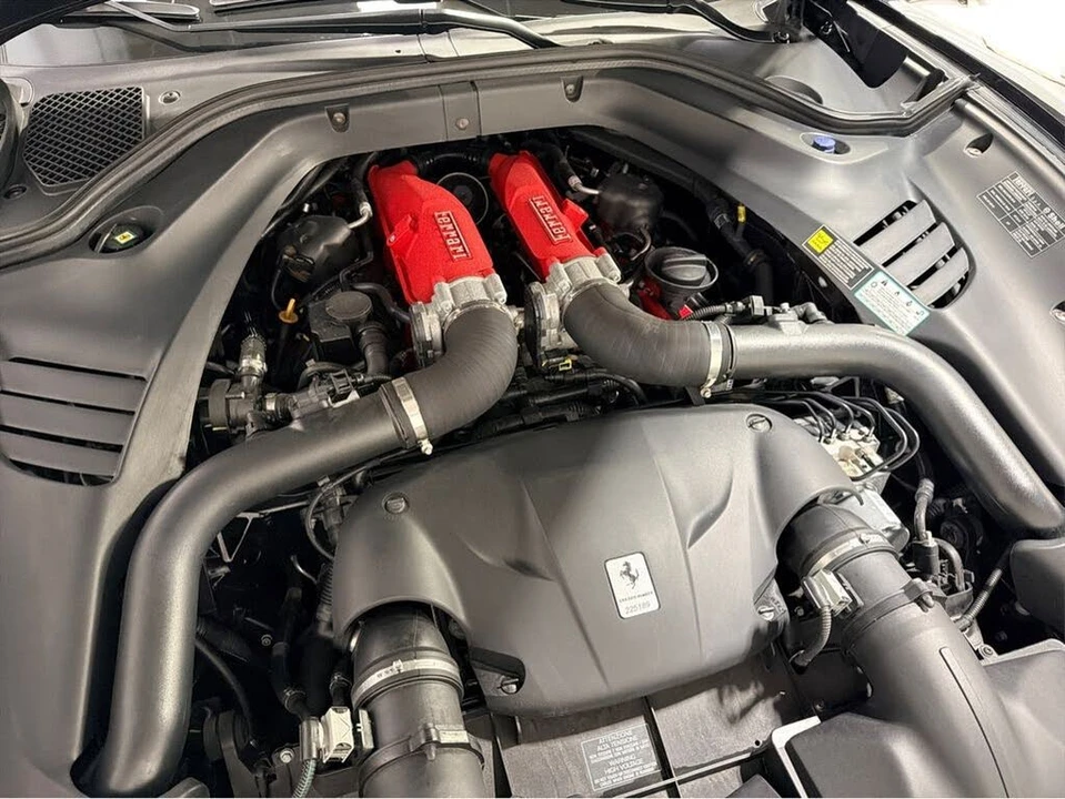 2017 Ferrari California T - Image 12 of 25