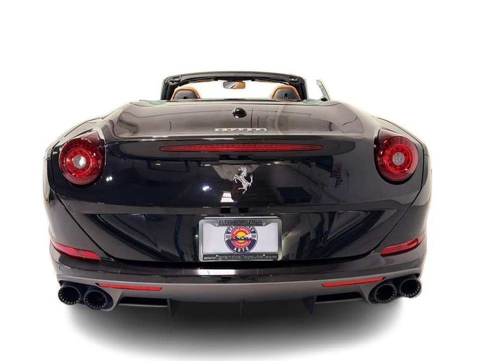2017 Ferrari California T - Image 15 of 25