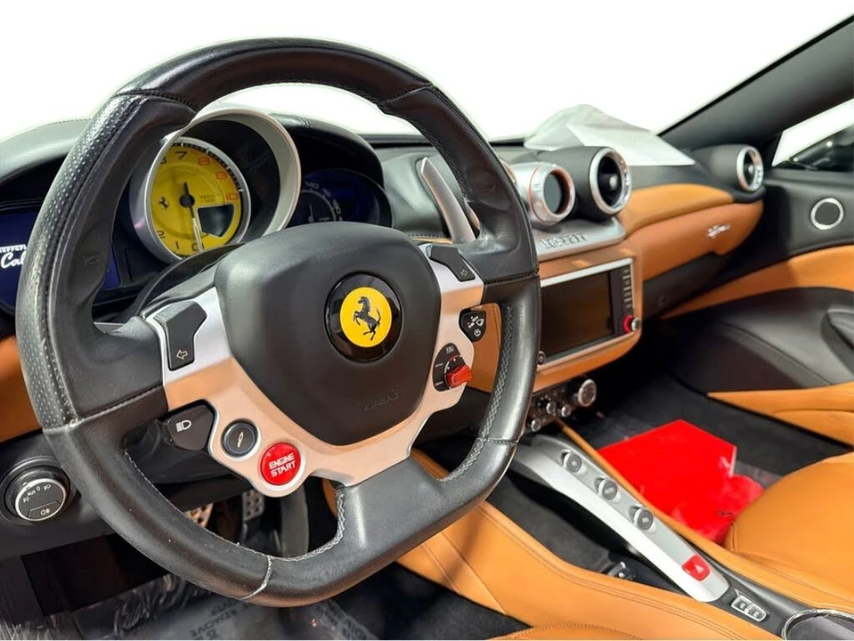 2017 Ferrari California T - Image 11 of 25