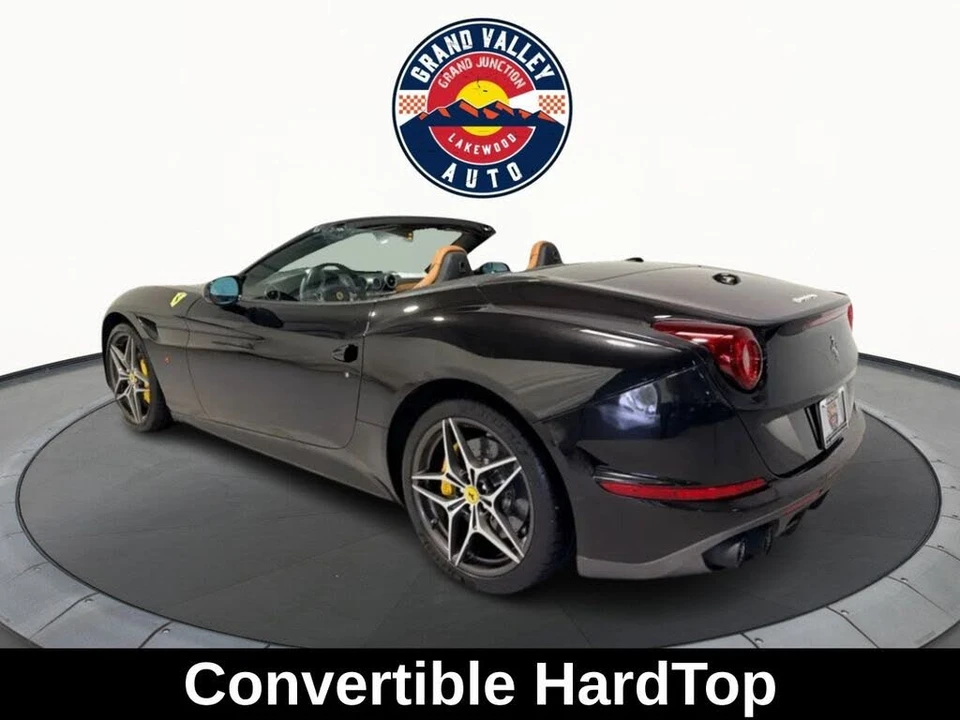 2017 Ferrari California T - Image 8 of 25