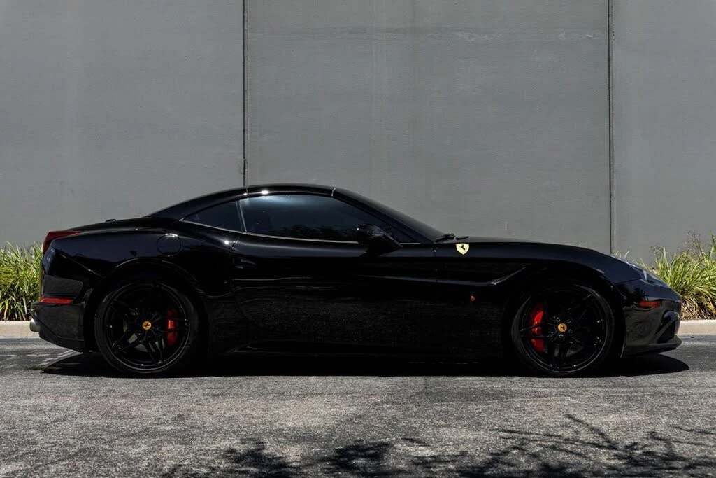 2017 Ferrari California T - Image 6 of 31