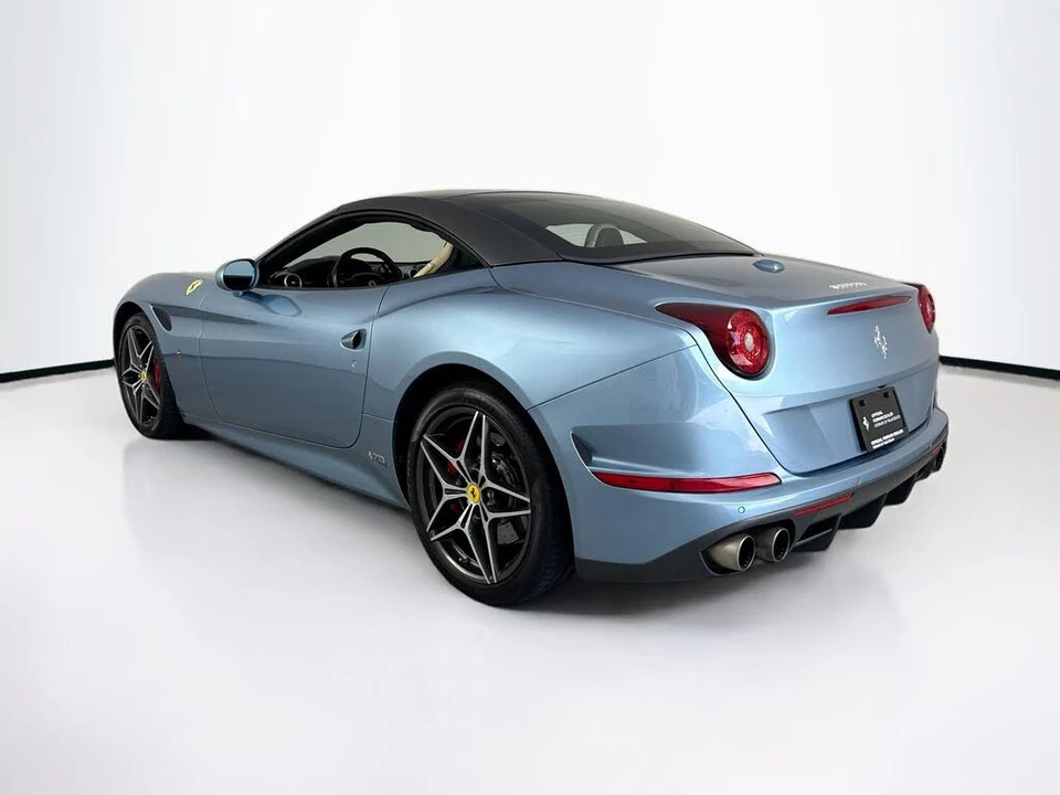 2017 Ferrari California T - Image 5 of 6