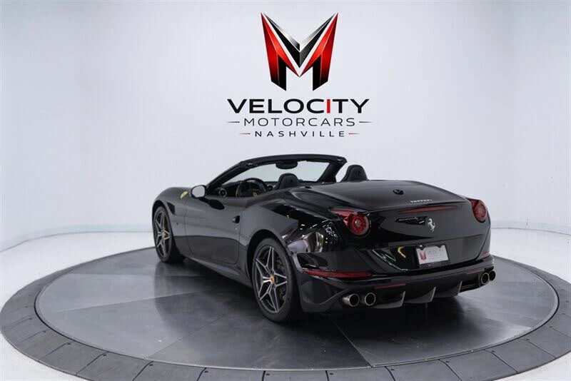 2017 Ferrari California T - Image 16 of 31